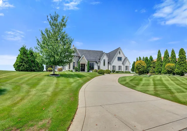 Photo 3 of Single family home for sale at 467 Canterbury Rise, Franklin, TN 37067 | MLS# 3193740 | Listing updated on 2026-08-08