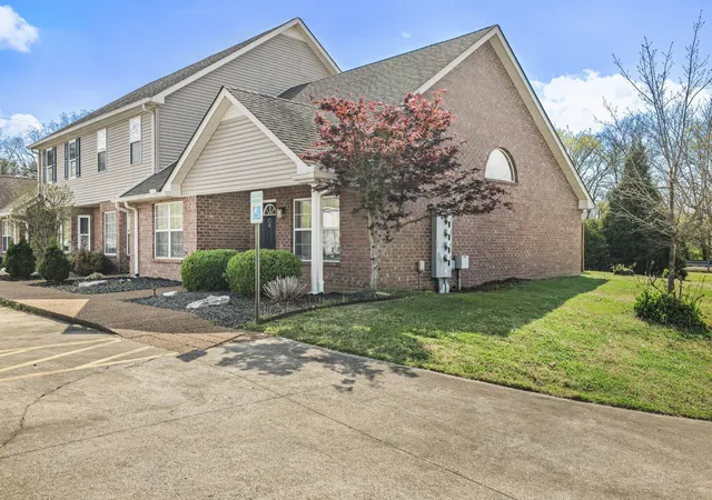 2nd image of 138 Cambridge Dr #C4, Gallatin, TN 37066 | MLS# 3173480