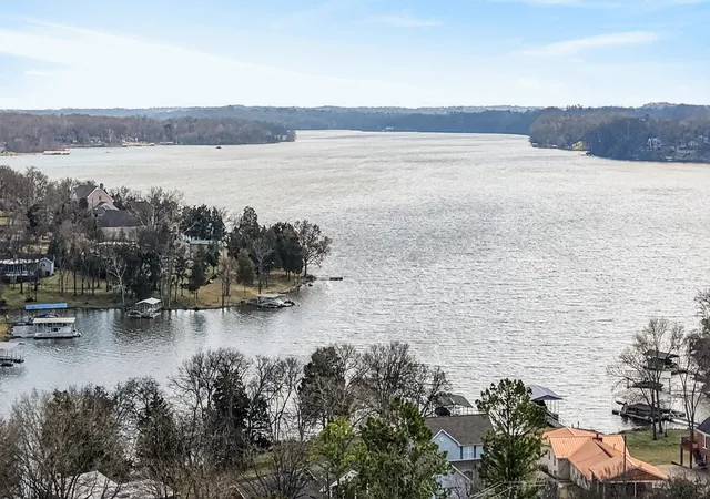 2nd image of 138 Cambridge Dr, Gallatin, TN 37066