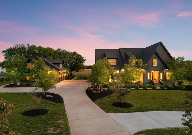 Photo 1 of Mansion for sale at 4546 Cedar Grv Rd, Murfreesboro, TN 37127 | MLS# 3191740 | Listing updated on 2026-09-01