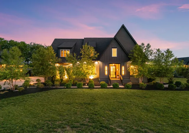 Photo 3 of Mansion for sale at 4546 Cedar Grv Rd, Murfreesboro, TN 37127 | MLS# 3191740 | Listing updated on 2026-09-01