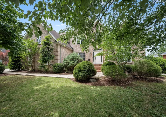 Photo 1 of Single family home for sale at 3035 Twisted Oak Dr, Murfreesboro, TN 37129 | MLS# 3186708 | Listing updated on 2026-10-01