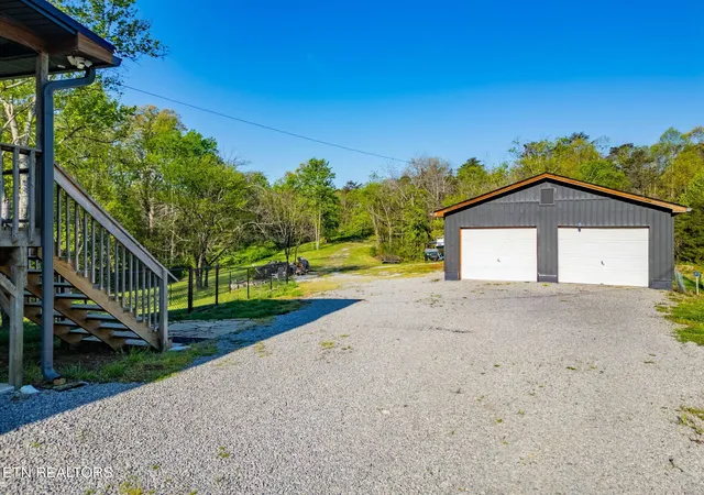 4th image of 6414 Pine Grv Rd, Knoxville, TN 37914 | MLS# 3317272