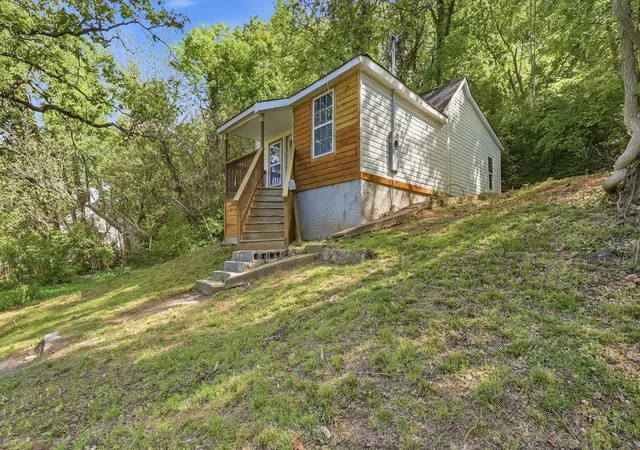 Homes for sale in Chattanooga, TN | 2428 Campbell Street, Chattanooga, TN 37406 | MLS# 3173571