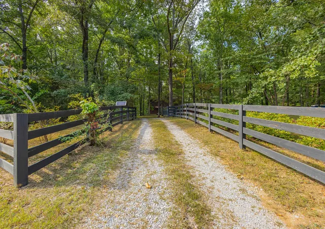 4th image of 120 Evans Dr, Tullahoma, TN 37388 | MLS# 3181622