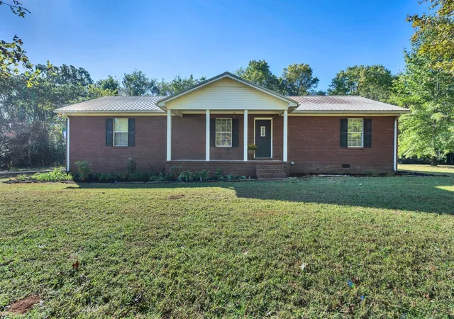 Homes for sale in Loretto, TN | 547 Busby Rd, Loretto, TN 38469 | MLS# 3173808