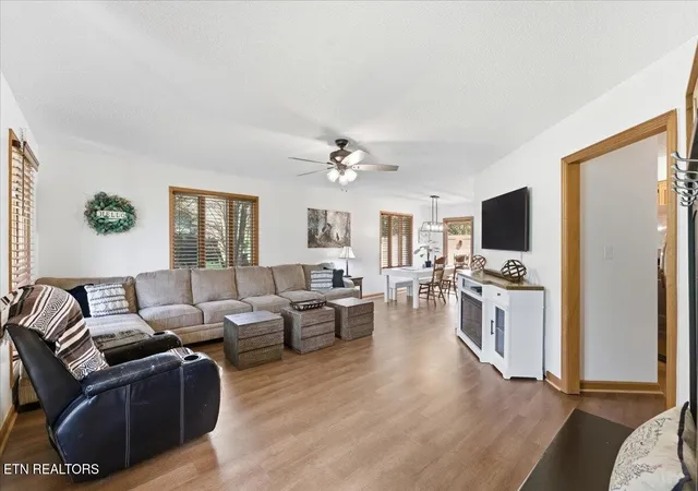 Photo 3 of Single family home for sale at 3120 Wears Dr, Sevierville, TN 37862 | MLS# 3173684 | Listing updated on 2026-08-19