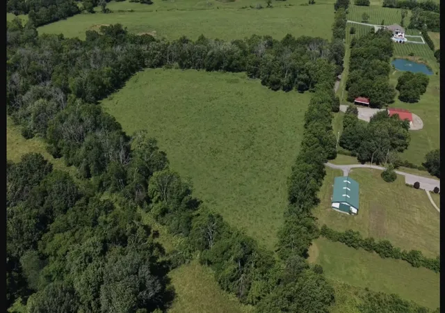 1st image of 825 Douglas Ln, Gallatin, TN 37066 | MLS# 3232108