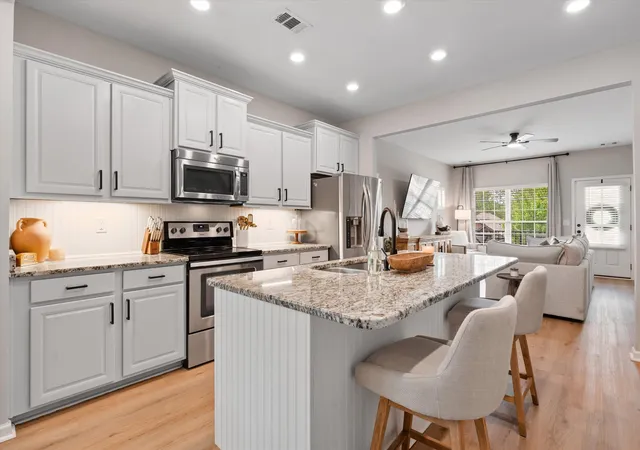 2nd image of 2425 Duxbury Dr, Columbia, TN 38401 | MLS# 3175908