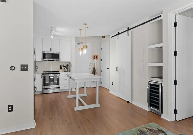 2nd image of 600 12th Ave S #706, Nashville, TN 37203 | MLS# 3175256