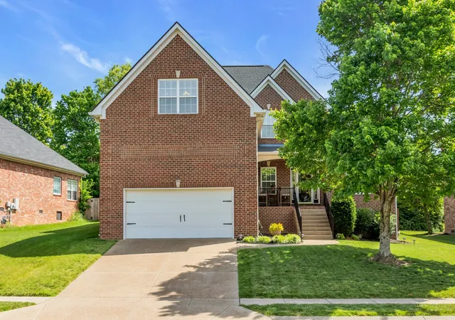 Homes for sale in Thompsons Station, TN | 2766 Trasbin Ct, Thompsons Station, TN 37179 | MLS# 3190334