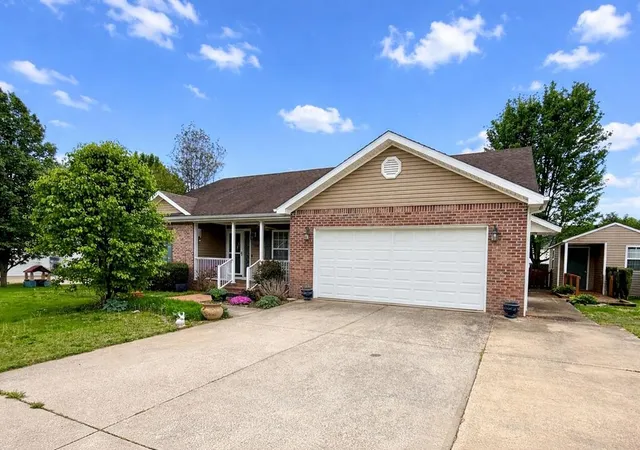 1st image of 974 Wing Tip Cir, Hopkinsville, KY 42240 | MLS# 3173820