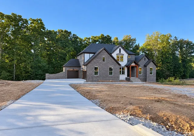 Photo 2 of Single family home for sale at 729 Mount Pleasant Rd, Kingston Springs, TN 37082 | MLS# 3602635 | Listing updated on 2026-10-09