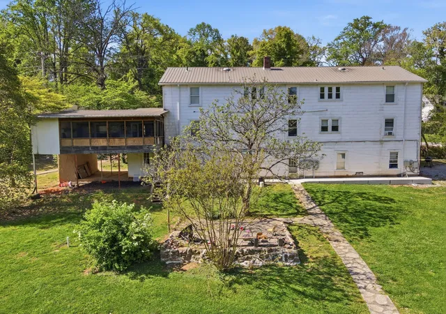 3rd image of 212 Westwood Dr, Mc Minnville, TN 37110 | MLS# 3173836