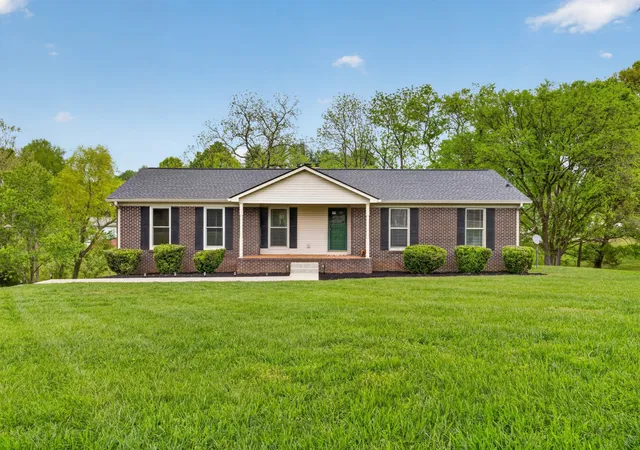 Photo 1 of Single family home for sale at 1264 Imperial Dr, Columbia, TN 38401 | MLS# 3177978 | Listing updated on 2026-04-26