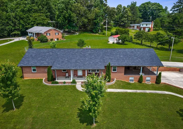 Photo 3 of Single family home for sale at 1069 Mcgregor Ln, Cookeville, TN 38501 | MLS# 3174946 | Listing updated on 2026-08-27