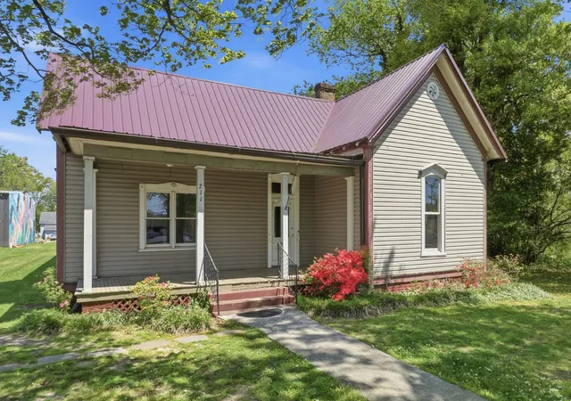 Photo 3 of Single family home for sale at 211 SE Atlantic St, Tullahoma, TN 37388 | MLS# 3176102 | Listing updated on 2026-08-31