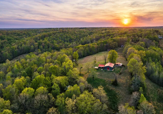 Homes for sale in Indian Mound, TN | 4231 Lylewood Rd, Indian Mound, TN 37079 | MLS# 3175163