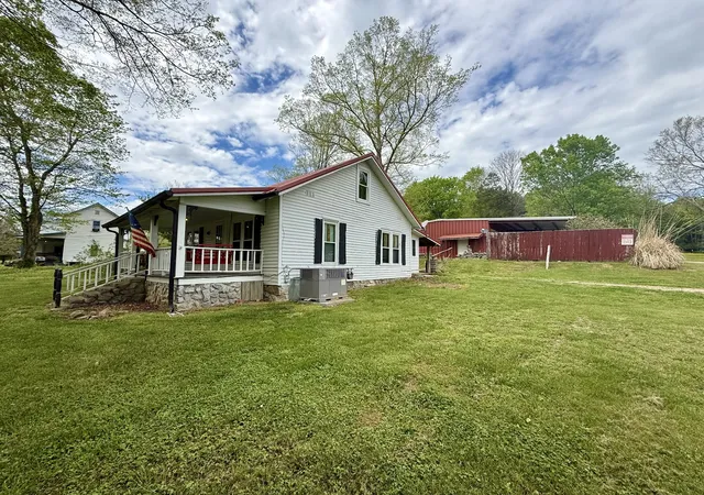 3rd image of 2114 Edgewood Rd, Dickson, TN 37055 | MLS# 3175199