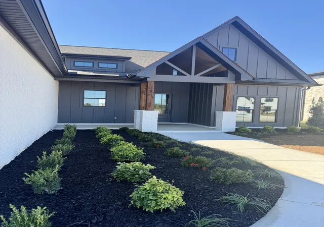 Photo 3 of Single family home for sale at 4218 Mccown Way, Murfreesboro, TN 37127 | MLS# 3228547 | Listing updated on 2026-10-05