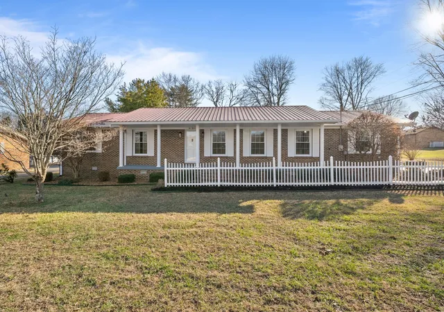 Homes for sale in Estill Springs, TN | 215 Hill St, Estill Springs, TN 37330 | MLS# 3176429