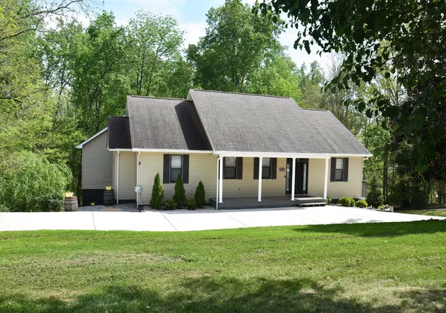3rd image of 105 W Paradise Dr, Winchester, TN 37398 | MLS# 3175557