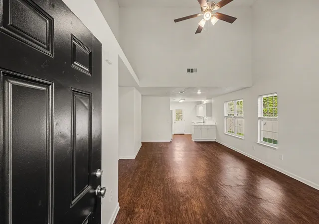 3rd image of 1513 Waxman Dr, La Vergne, TN 37086 | MLS# 3178093