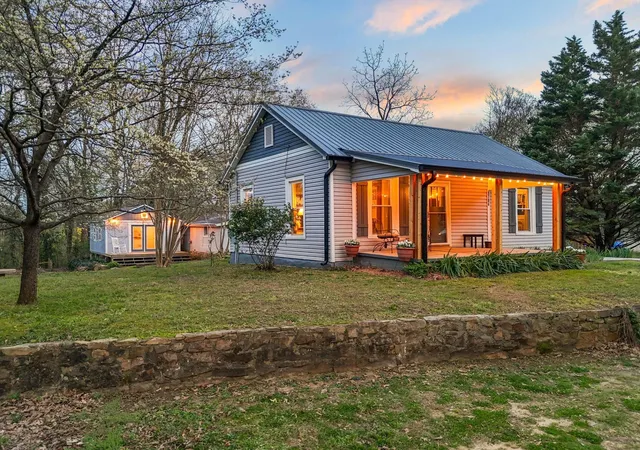 Homes for sale in Chattanooga, TN | 5704 Pumpkin Pie Lane, Chattanooga, TN 37409 | MLS# 3175576