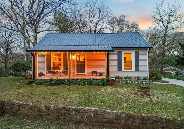 Homes for sale in Chattanooga, TN | 5704 Pumpkin Pie Lane, Chattanooga, TN 37409 | MLS# 3175576
