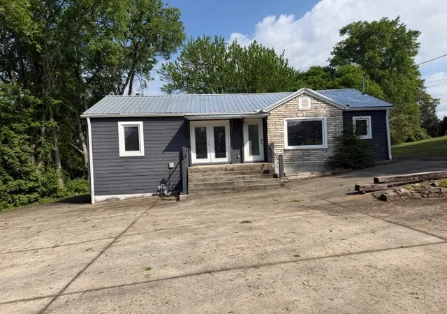 1st image of 1210 Nashville Pike, Gallatin, TN 37066 | MLS# 3178450