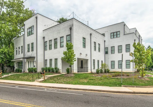 Homes for sale in Nashville, TN | 418 Douglas Ave, Nashville, TN 37207 | MLS# 3184678