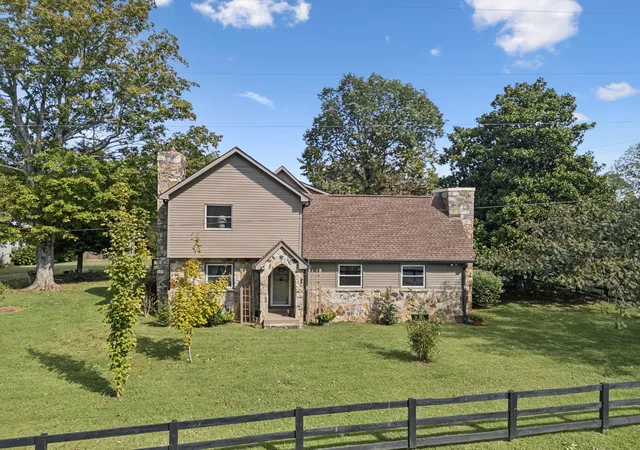 Photo 2 of Single family home for sale at 701 Hafner Rd, Charlotte, TN 37036 | MLS# 3175816 | Listing updated on 2026-09-04