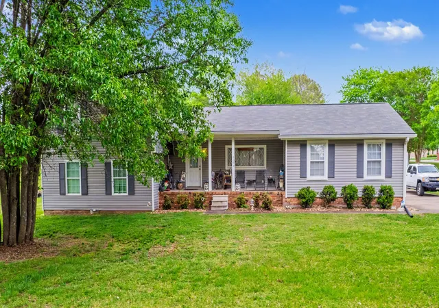 1st image of 1091 Browns Ln, Gallatin, TN 37066 | MLS# 3176653
