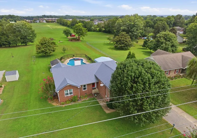 5th image of 1705 Hunt Ln, Pleasant View, TN 37146 | MLS# 3182979