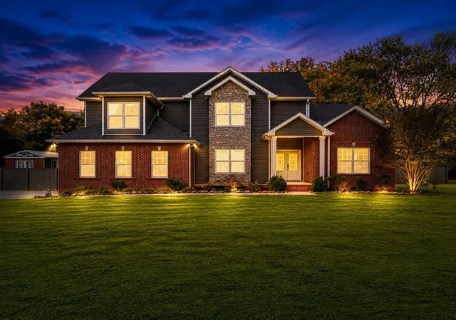 Photo 1 of Single family home for sale at 650 Dixie Bee Rd, Clarksville, TN 37043 | MLS# 3177837 | Listing updated on 2026-09-16
