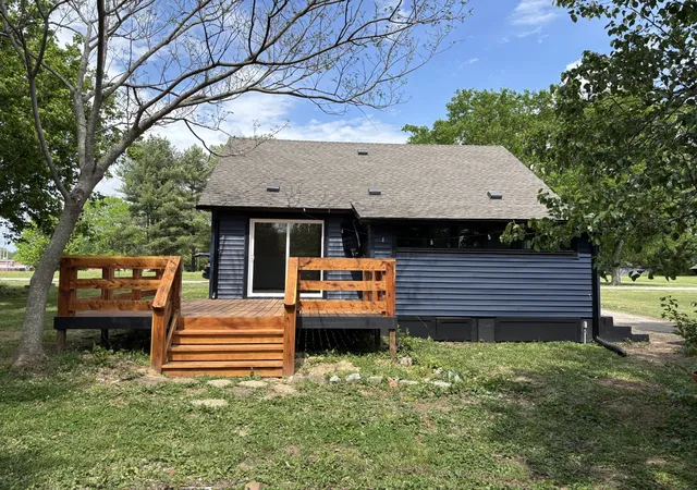 Homes for sale in Cornersville, TN | 206 Wakefield Ave, Cornersville, TN 37047 | MLS# 3177934