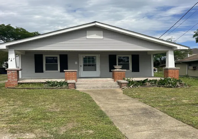 Photo 1 of Single family home for sale at 217 Winchester St, Chattanooga, TN 37405 | MLS# 3255284 | Listing updated on 2026-08-12
