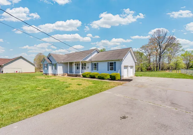 Homes for sale in Doyle, TN | 199 Tomahawk Ln, Doyle, TN 38559 | MLS# 3176188