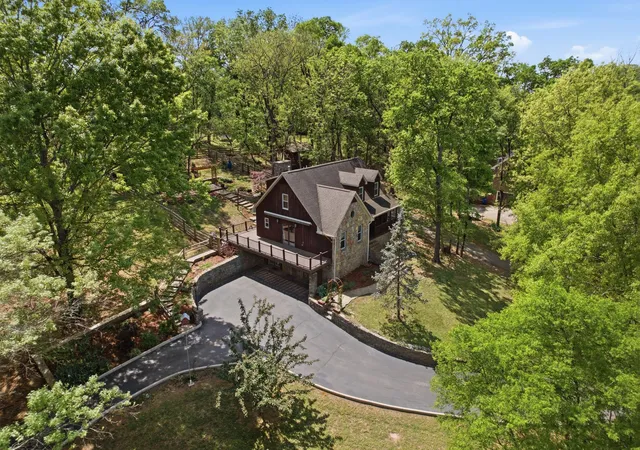 Homes for sale in Columbia, TN | 2105 Alpine Dr, Columbia, TN 38401 | MLS# 3177852