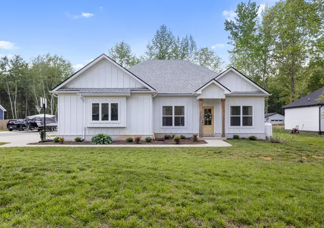 Homes for sale in Clarksville, TN | 2220 Hwy 48, Clarksville, TN 37040 | MLS# 3179035