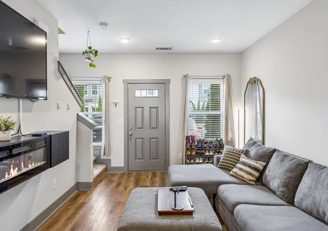 Photo 3 of Townhouse for sale at 680 Bristol Crk Dr, Nashville, TN 37221 | MLS# 3176265 | Listing updated on 2026-09-12