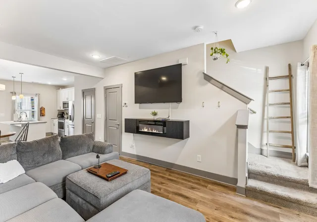 Photo 3 of Townhouse for sale at 680 Bristol Crk Dr, Nashville, TN 37221 | MLS# 3176265 | Listing updated on 2026-09-12