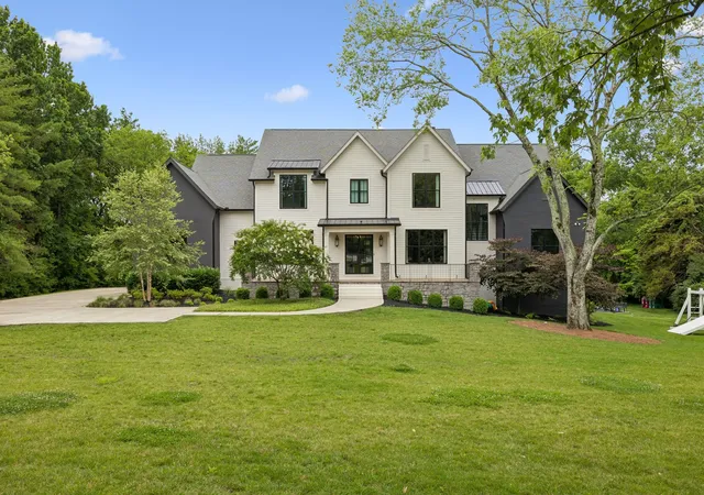 Homes for sale in Nashville, TN | 1209 Otter Creek Rd, Nashville, TN 37215 | MLS# 3226545