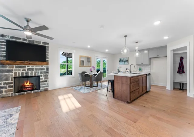 5th image of 973 Bankside Dr, Clarksville, TN 37043 | MLS# 3176415