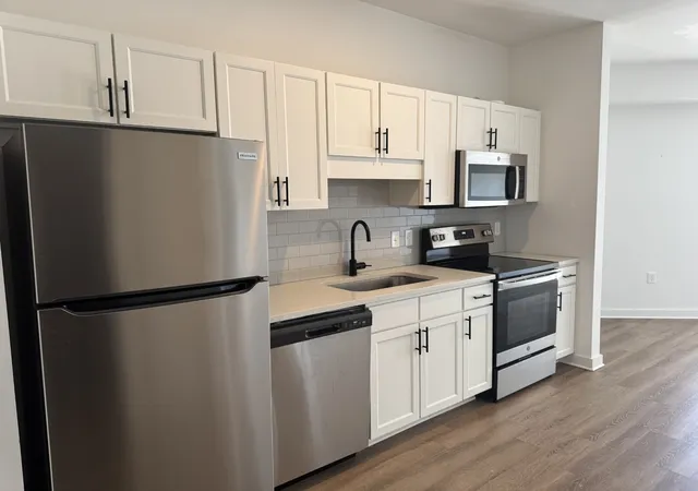 2nd image of 1540 Lebanon Pike #406, Nashville, TN 37210 | MLS# 3178049