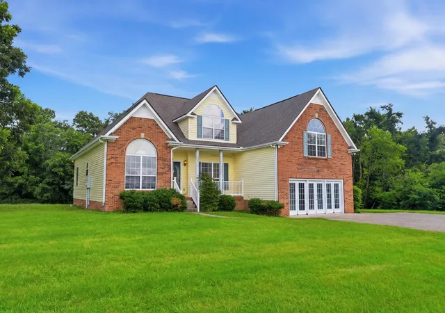 2nd image of 813 Shun Pike, Cottontown, TN 37048 | MLS# 3176466