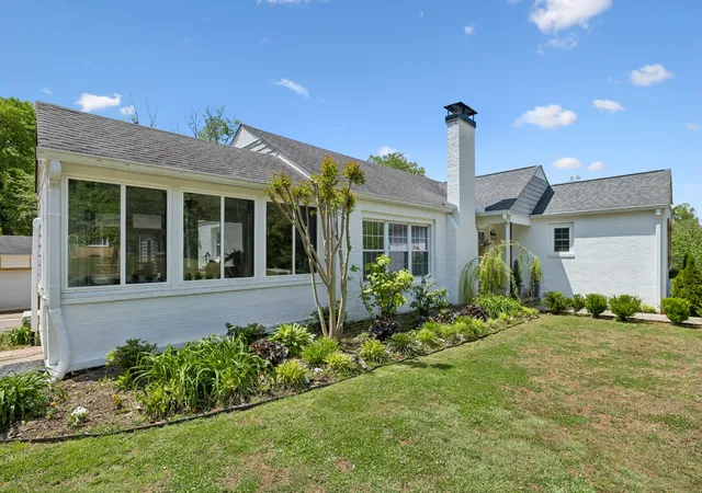 Photo 2 of Single family home for sale at 219 Rivermont Dr, Mc Minnville, TN 37110 | MLS# 3176650 | Listing updated on 2026-07-30