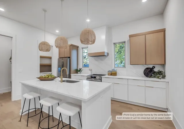 Photo 3 of Single family home for sale at 5102 Amalie Dr, Nashville, TN 37211 | MLS# 3546569 | Listing updated on 2026-09-15