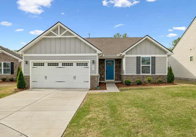 Photo 1 of Single family home for sale at 616 Streamview Dr, White House, TN 37188 | MLS# 3177656 | Listing updated on 2026-10-02