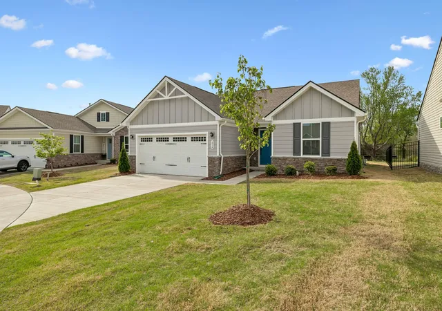 Photo 3 of Single family home for sale at 616 Streamview Dr, White House, TN 37188 | MLS# 3177656 | Listing updated on 2026-10-02